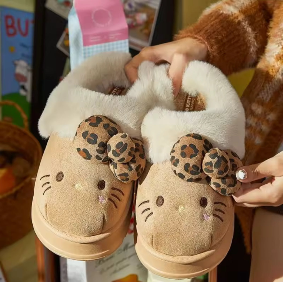 Chaussons Hello Kitty 🐱👣 – Douillets & Adorables 💖